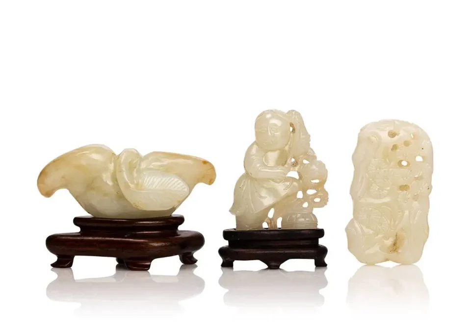 Set of three celadon jade elements - CHINA - 18th century