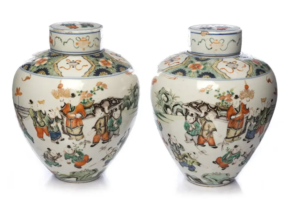 Paire de potiches couvertes en porcelaine - CHINE - XIXe siècle