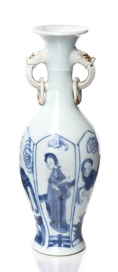 Petit vase en porcelaine bleu blanc - CHINE - XVIIIe siècle