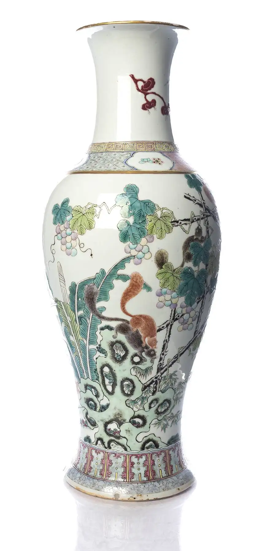 Vase balustre en porcelaine - CHINE - XIXe siècle