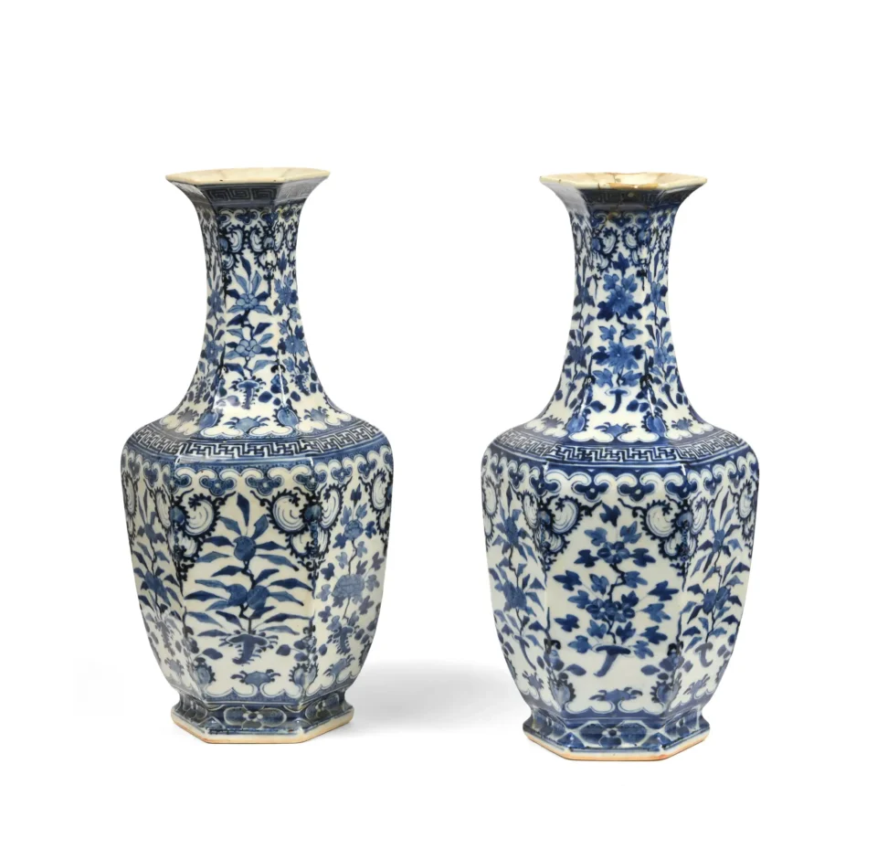 Paire de vases en porcelaine - CHINE - XIXe siècle