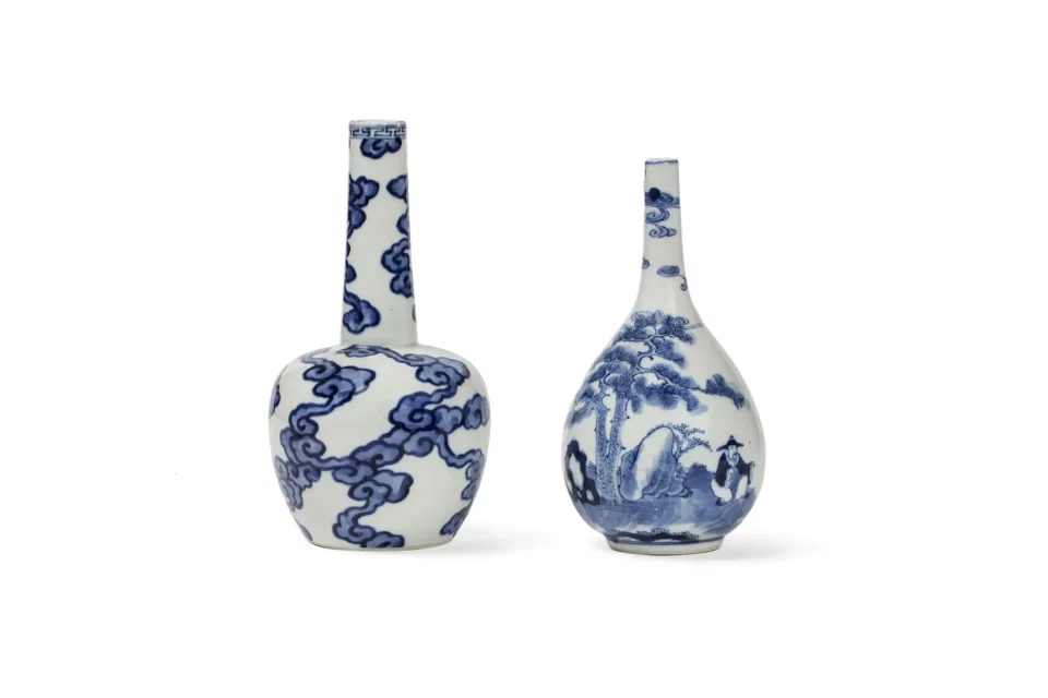 Elegant porcelain bottle vase - VIETNAM - 19th century