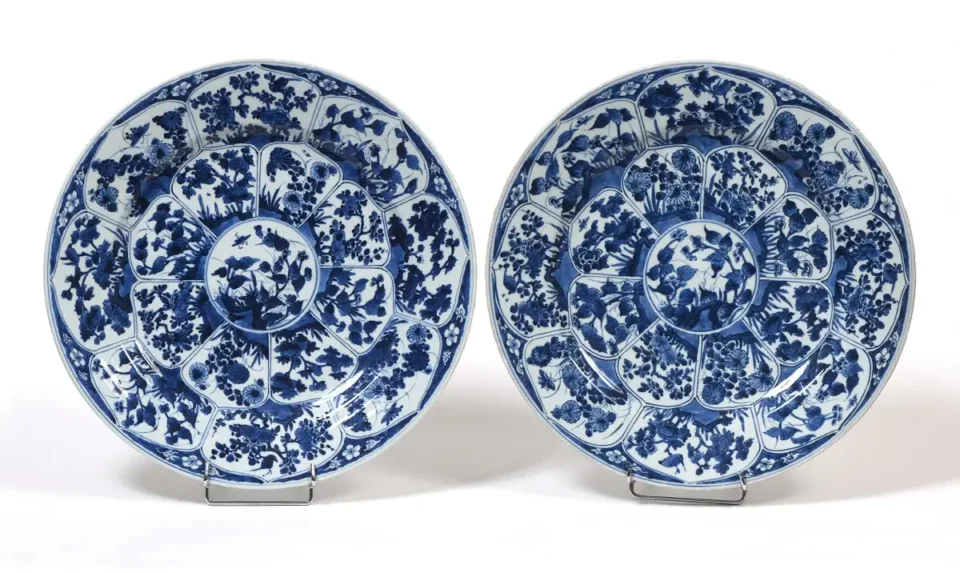 Paire de plats en porcelaine - CHINE - XVIIIe siècle