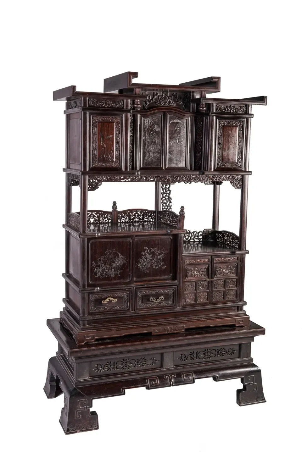 Grand cabinet en bois de rose sculpté - CHINE - XIXe siècle