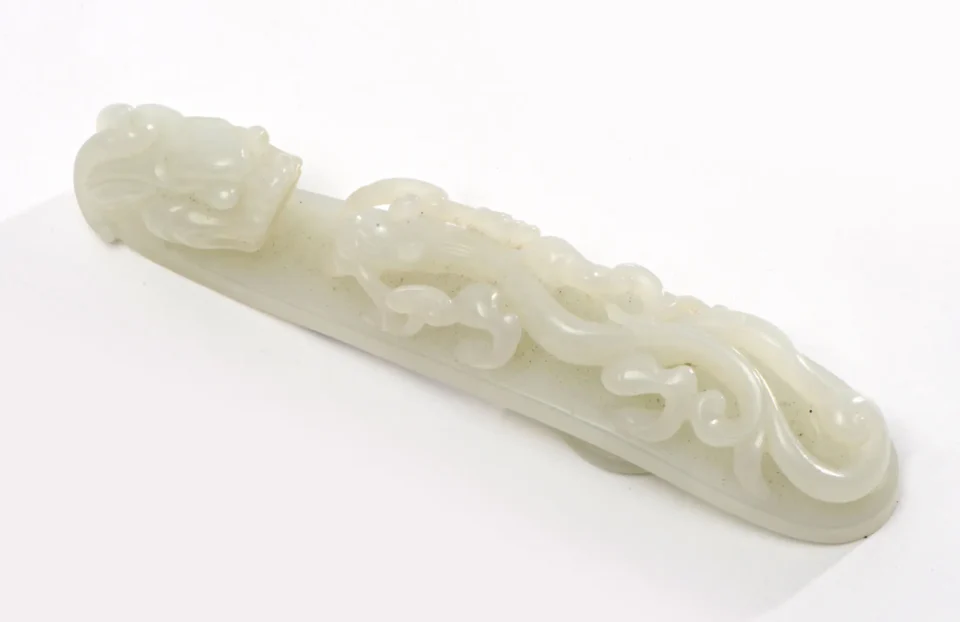 White jade fibula - CHINA - Jiaqing period (1796-1820)