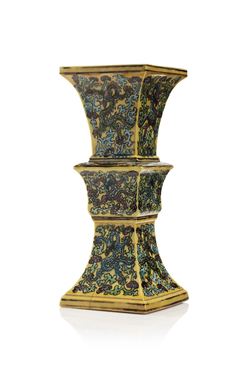 Quadrangular porcelain vase, zun - CHINA - Ming Dynasty (1368-1644)