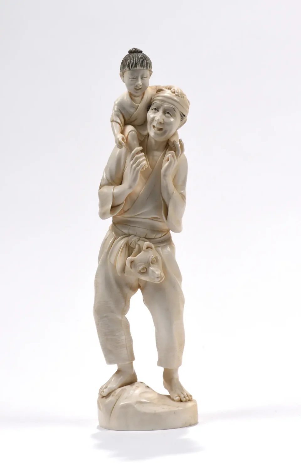 Okimono en ivoire* sculpté - JAPON - XIXe siècle