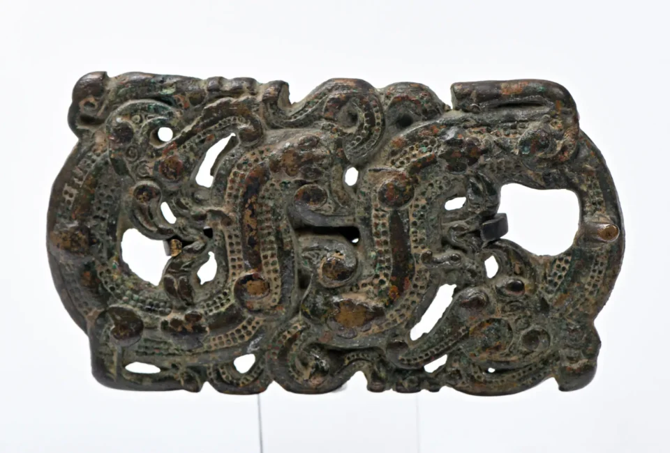 Boucle de ceinture en bronze - CHINE - Dynastie Zhou (VIII-IIIe siècle avant JC)