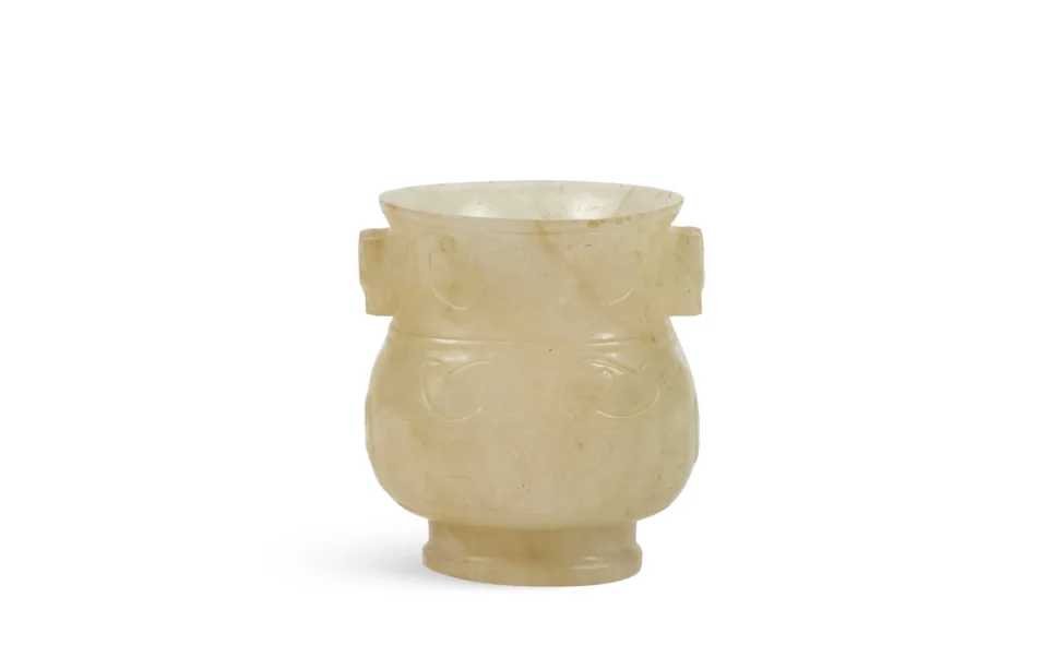 Petit vase en jade - CHINE - Dynastie Ming (1368-1644)