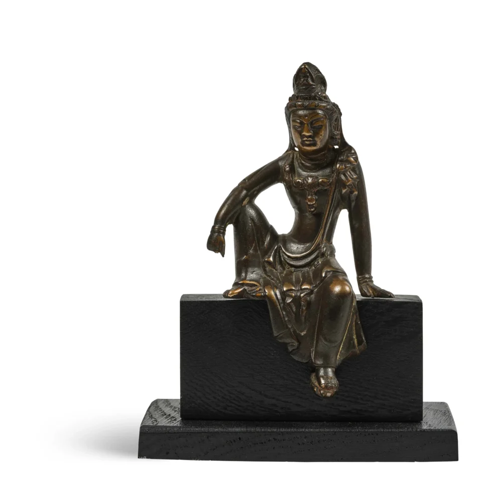 Rare Guanyin en bronze (‘water moon’ Guanyin) - CHINE - Dynastie Song (XIIe siècle)