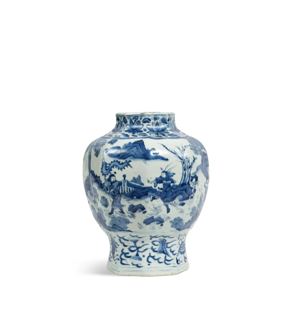 Octagonal porcelain vase - CHINA - Transitional Period (17th century)