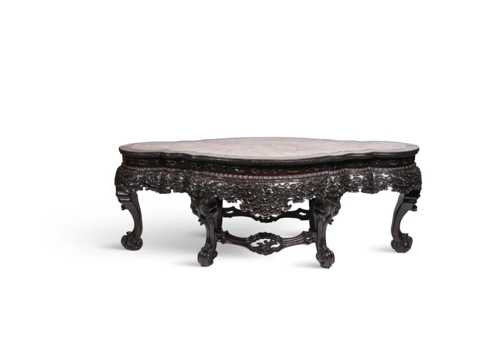 Imposante table en bois de hongmu sculpté - CHINE - XIXe siècle