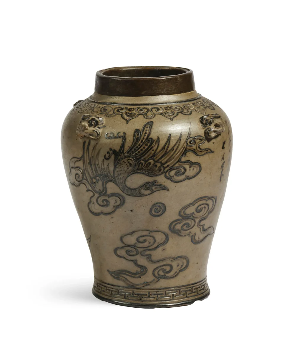 Vase en grès à décor de poème et phoenix incisé - VIETNAM - XIXe siècle