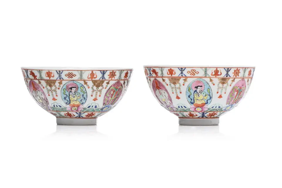 Deux bols « Baragon Tumed » en porcelaine et émaux polychromes - CHINE - XIXe siècle