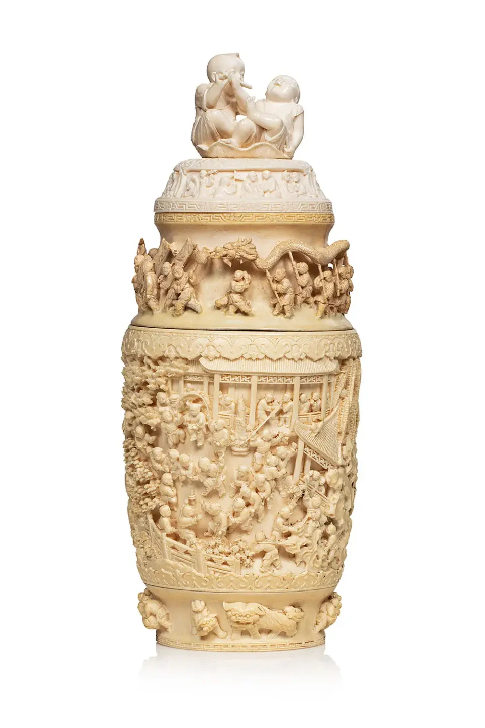 Vase couvert en ivoire* sculpté - CHINE - XIXe siècle