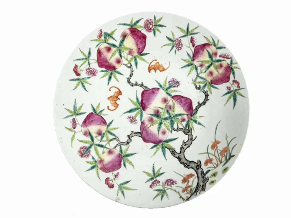 Important en plat en porcelaine - CHINE - XIXe siècle