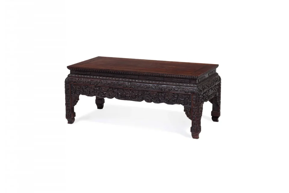 Importante table basse en bois sculpté, kangzhuo - CHINE - XVIIIe siècle