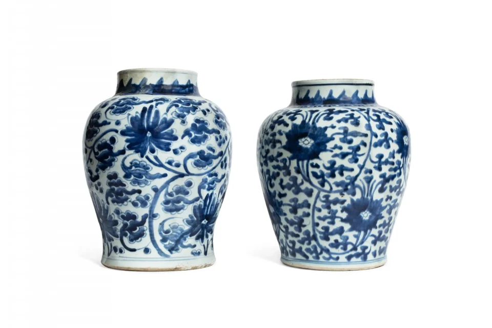 Deux potiches en porcelaine bleu et blanc - CHINE - XVIIIe siècle