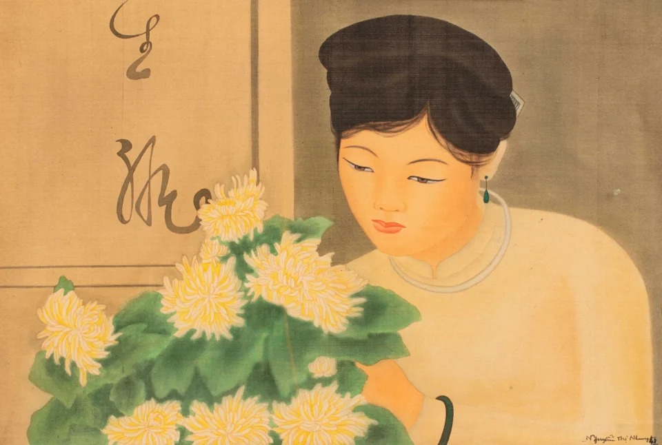 Peinture sur soie représentant une femme tenant un bouquet - VIETNAM - XXe siècle