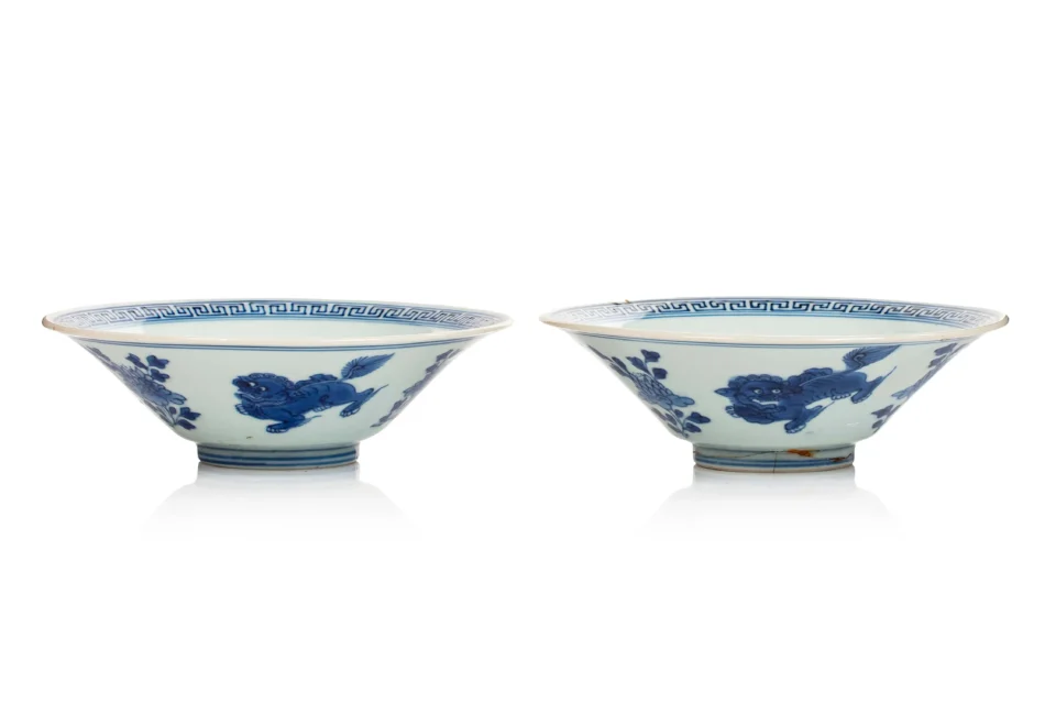 Paire de coupes en porcelaine - CHINE - Dynastie Ming (1368-1644)