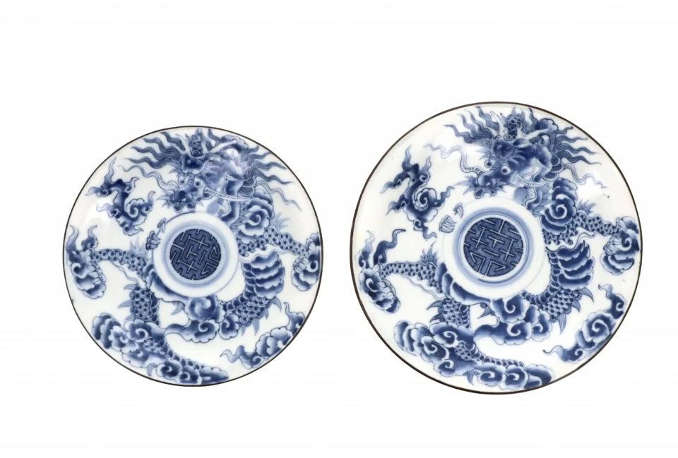 Deux assiettes en porcelaine « Bleu de Hue » - VIETNAM - XIXe siècle