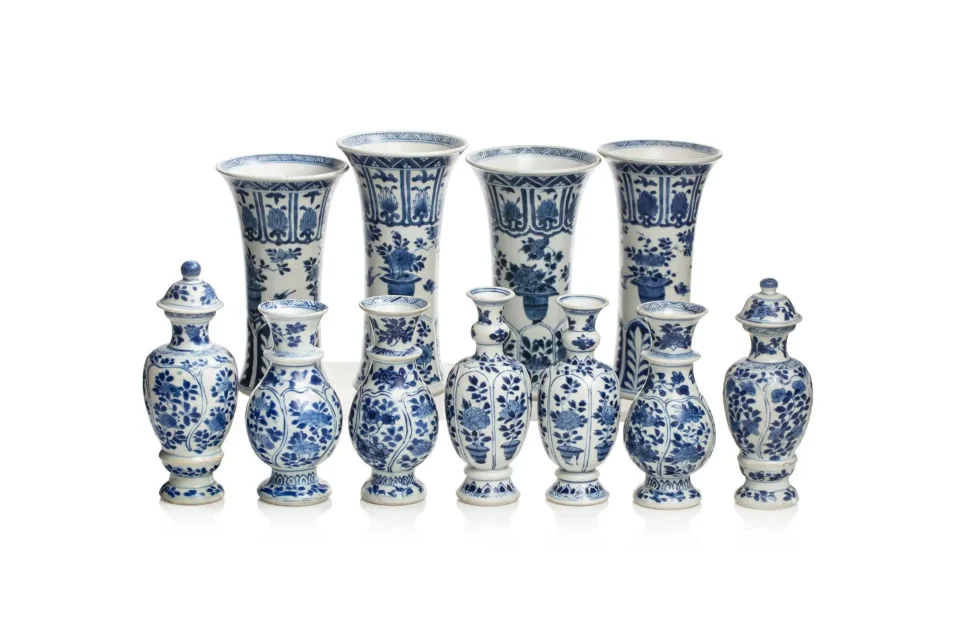 Garniture en porcelaine bleu et blanc - CHINE - XVIIIe siècle