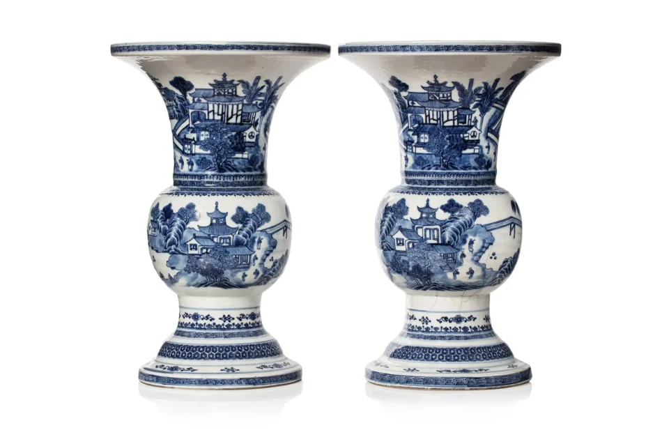 Paire de vases en porcelaine d’export - CHINE - XVIIIe siècle