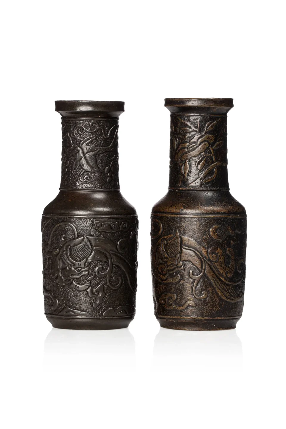 Paire de vases en bronze à patine brune - CHINE - XVIIe siècle