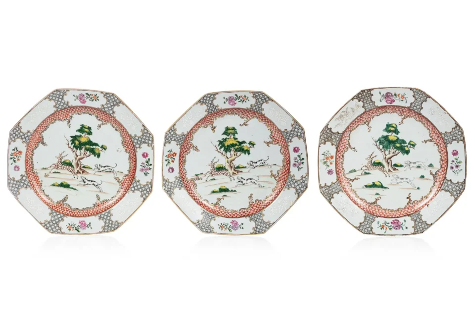 Ensemble de trois assiettes - CHINE - XVIIIe siècle