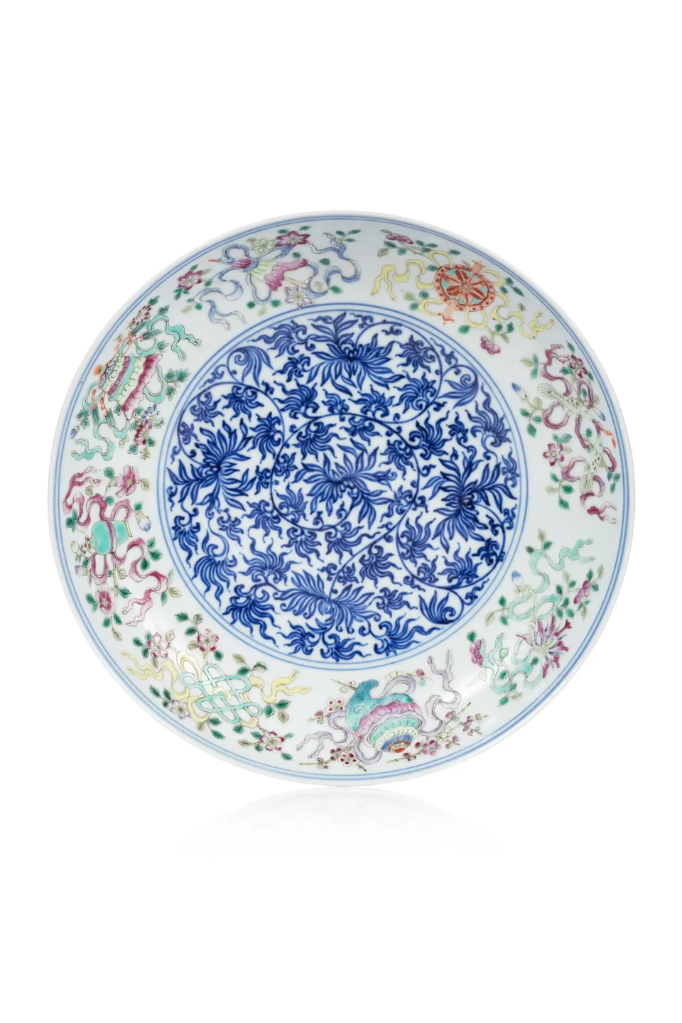 Assiette en porcelaine - CHINE - Epoque Yongzheng (XVIIIe siècle)