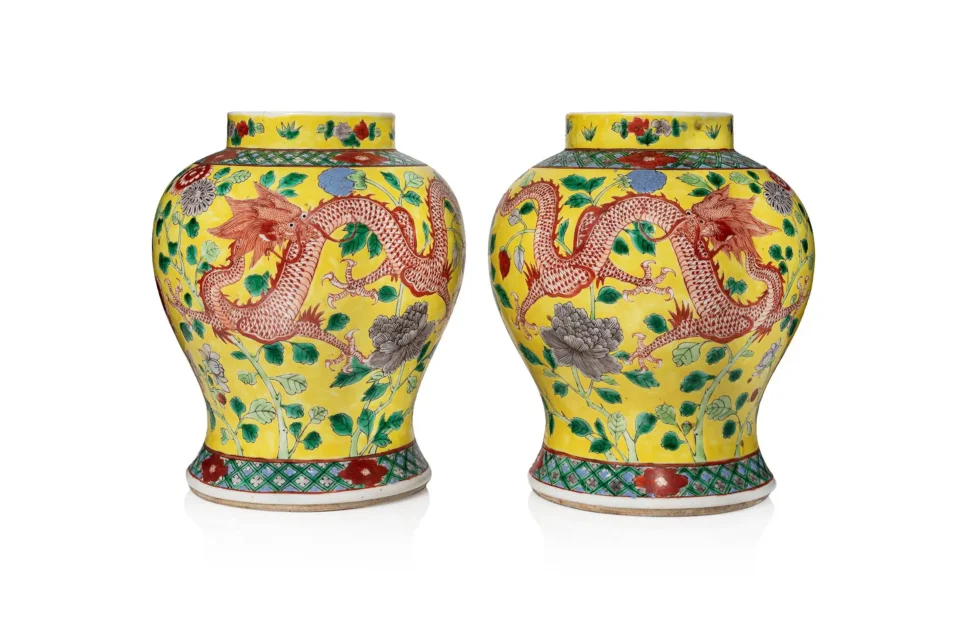 Paire de vases en porcelaine - CHINE - XIXe siècle